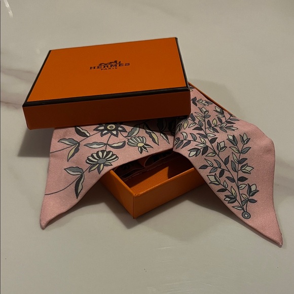 Hermes 'L'Arbre De Vie' Twilly Scarf - Picture 11 of 14
